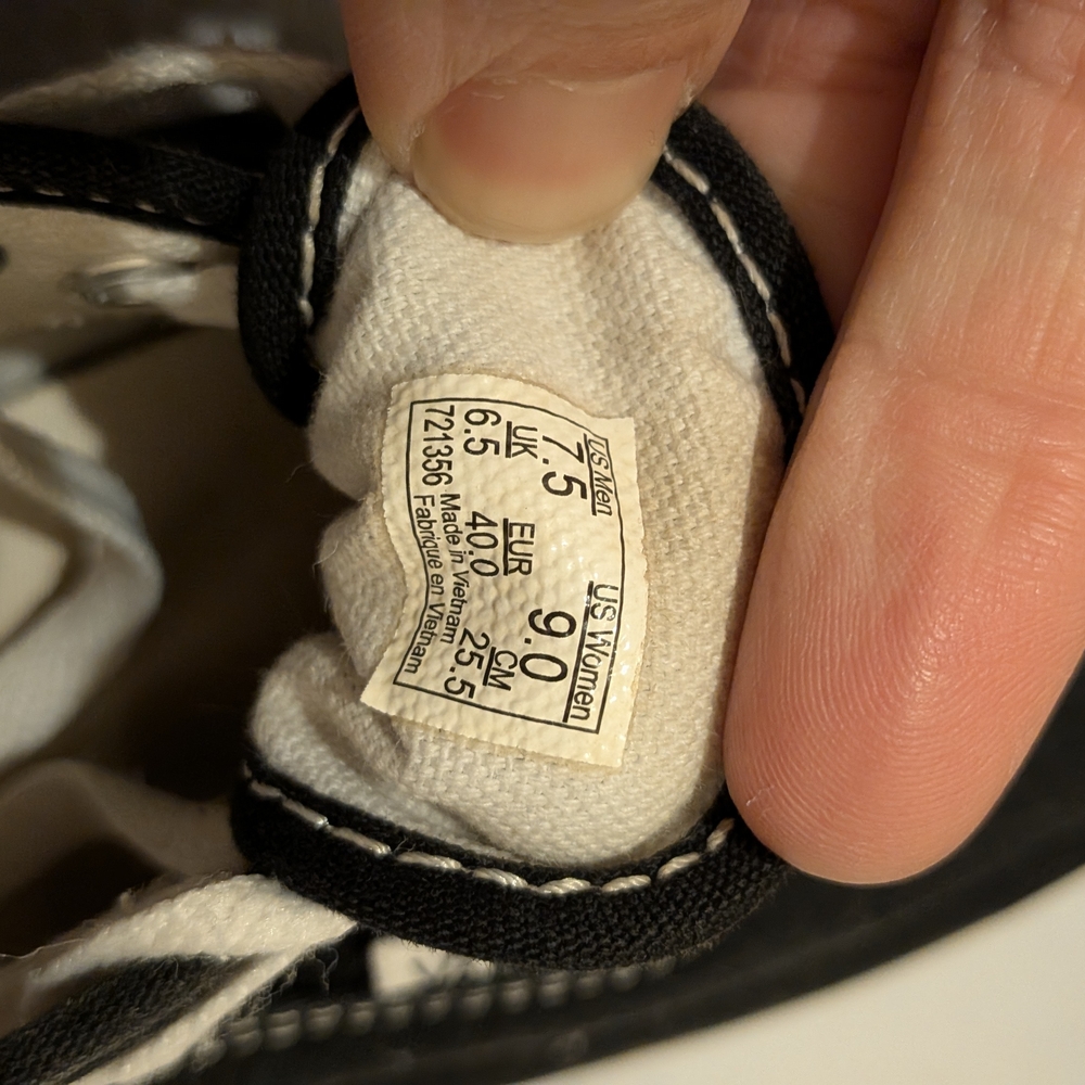 Vans Anaheim - image 4